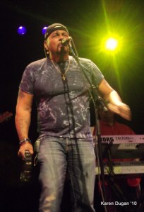Aaron Neville @ The Nokia Theater