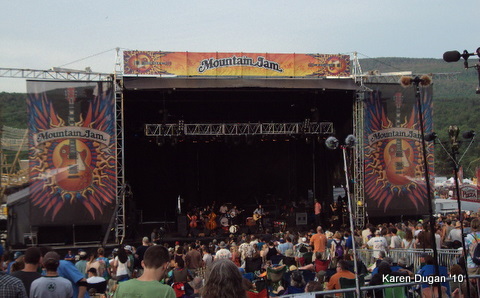 The Avett Brothers @ The Main Stage