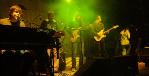 The Kyle Hollingsworth band + some :)