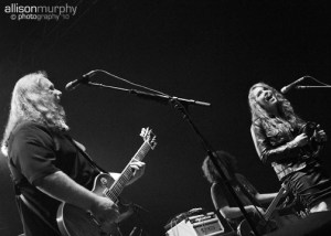 Warren Haynes + Savannah Woody (Photo by Allison Murphy)