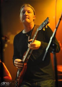 Derek Trucks (Photo by Dino Perrucci)