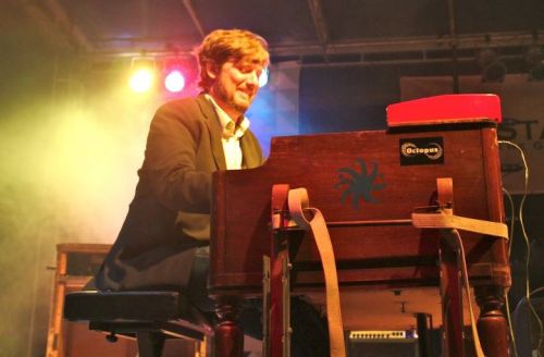 Robert Walters, raging the Hammond....OMG!