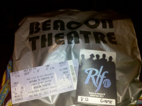 My wonderful welcome package! Shirt and Hat in the bag!